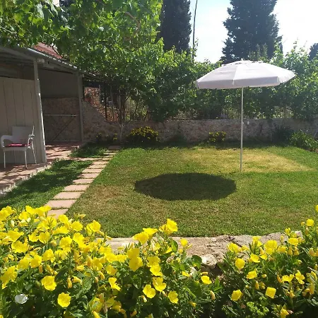 Despoina * Tsoukaládhes